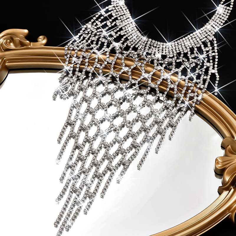 Joyería Al Por Mayor Exagerado Brillante Geométrico Aleación Diamantes De Imitación Embutido Collar Colgante display picture 4