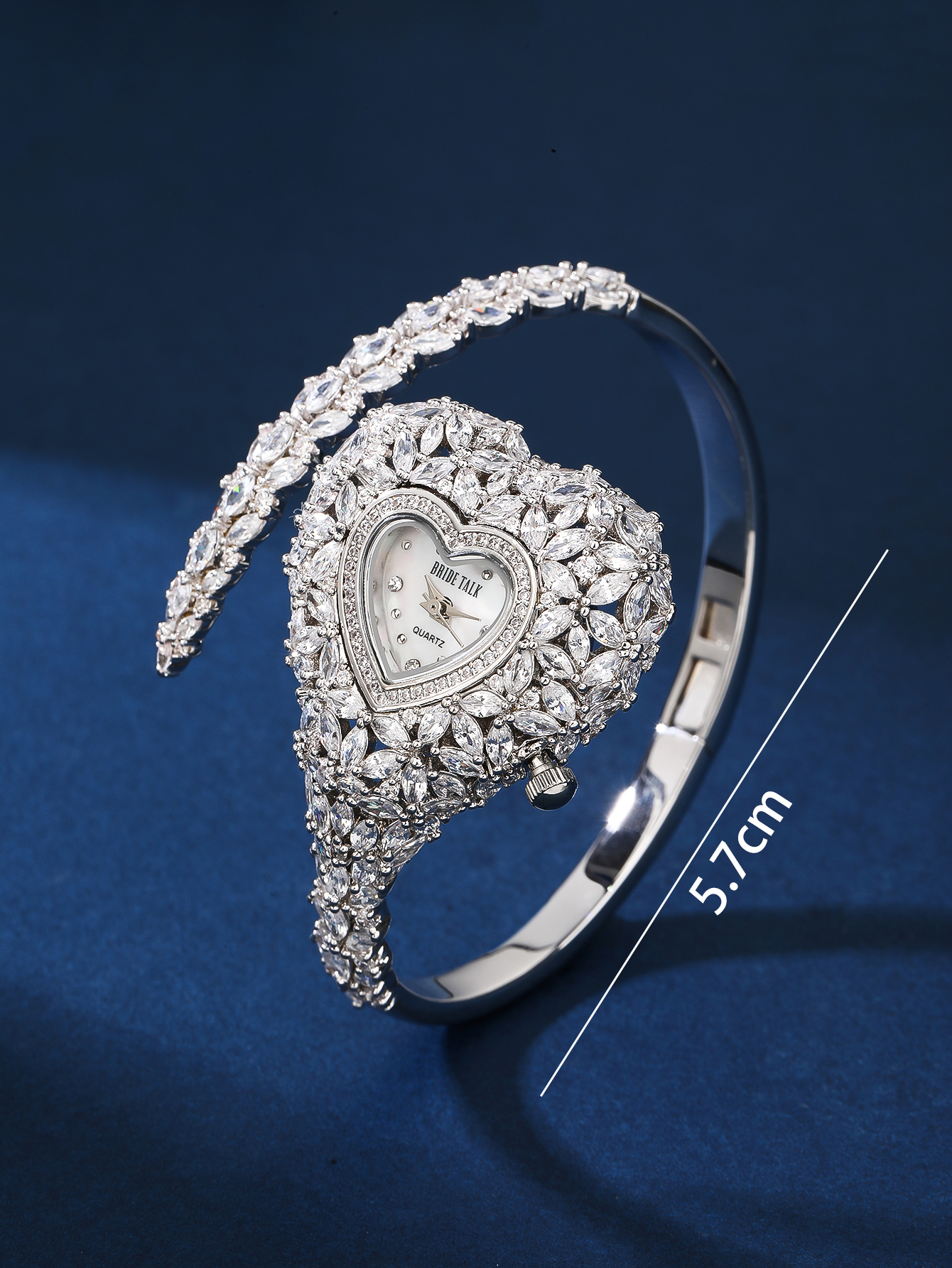 Fairy Style Elegant Modern Style Heart Shape Open Bracelet Watch Electronic Women's Watches display picture 4