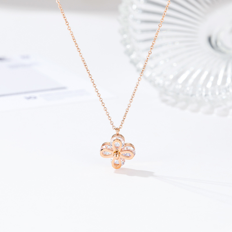 304 Stainless Steel Rose Gold Plated Elegant Sweet Simple Style Plating Inlay Flower Zircon Pendant Necklace display picture 4