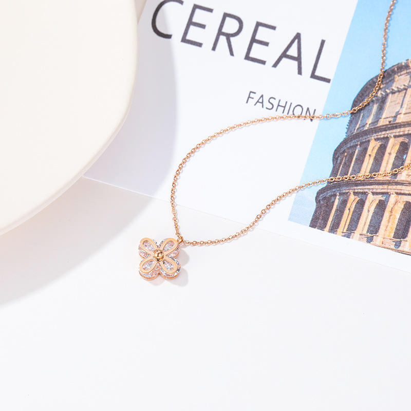 304 Stainless Steel Rose Gold Plated Elegant Sweet Simple Style Plating Inlay Flower Zircon Pendant Necklace display picture 5
