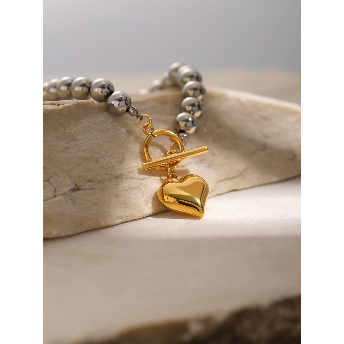 304 Stainless Steel 18K Gold Plated Simple Style Classic Style Plating Heart Shape Bracelets display picture 4