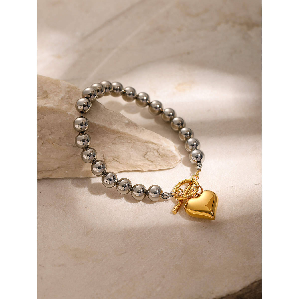 304 Stainless Steel 18K Gold Plated Simple Style Classic Style Plating Heart Shape Bracelets display picture 11