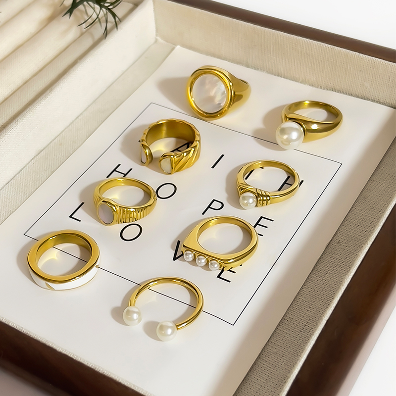 Übertrieben Französische Art Farbblock Edelstahl 304 18 Karat Vergoldet Hülse Ringe In Masse display picture 6
