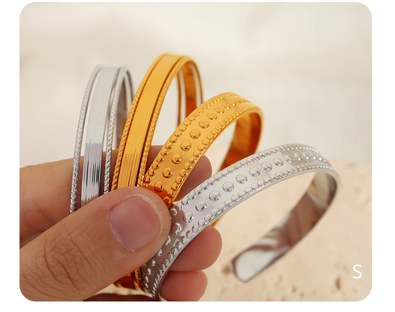 Titanium Steel 18K Gold Plated Vintage Style Simple Style Plating Irregular Leaves Bangle display picture 9
