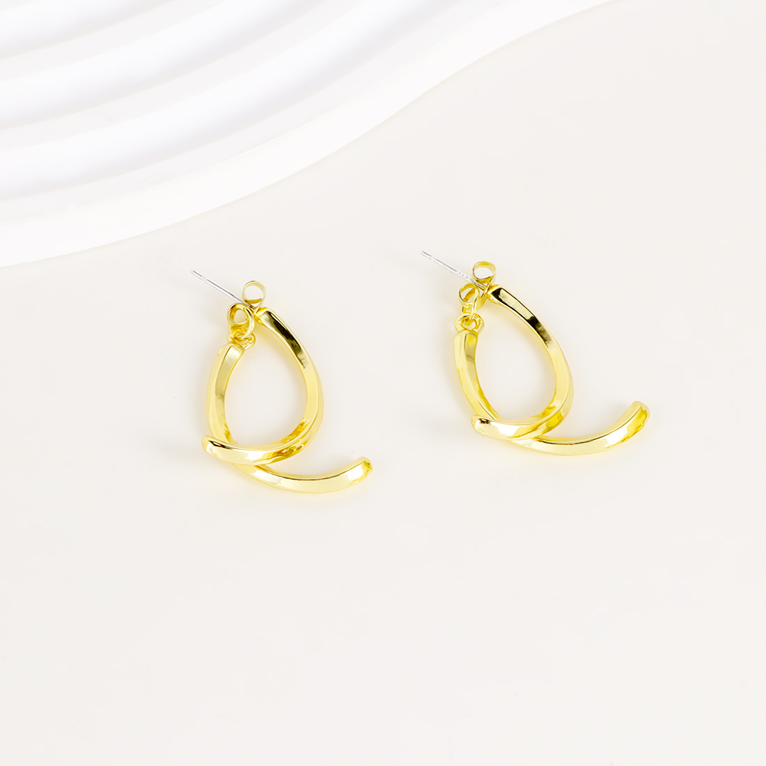 1 Pair Casual Simple Style Solid Color Iron Gold Plated Drop Earrings display picture 5