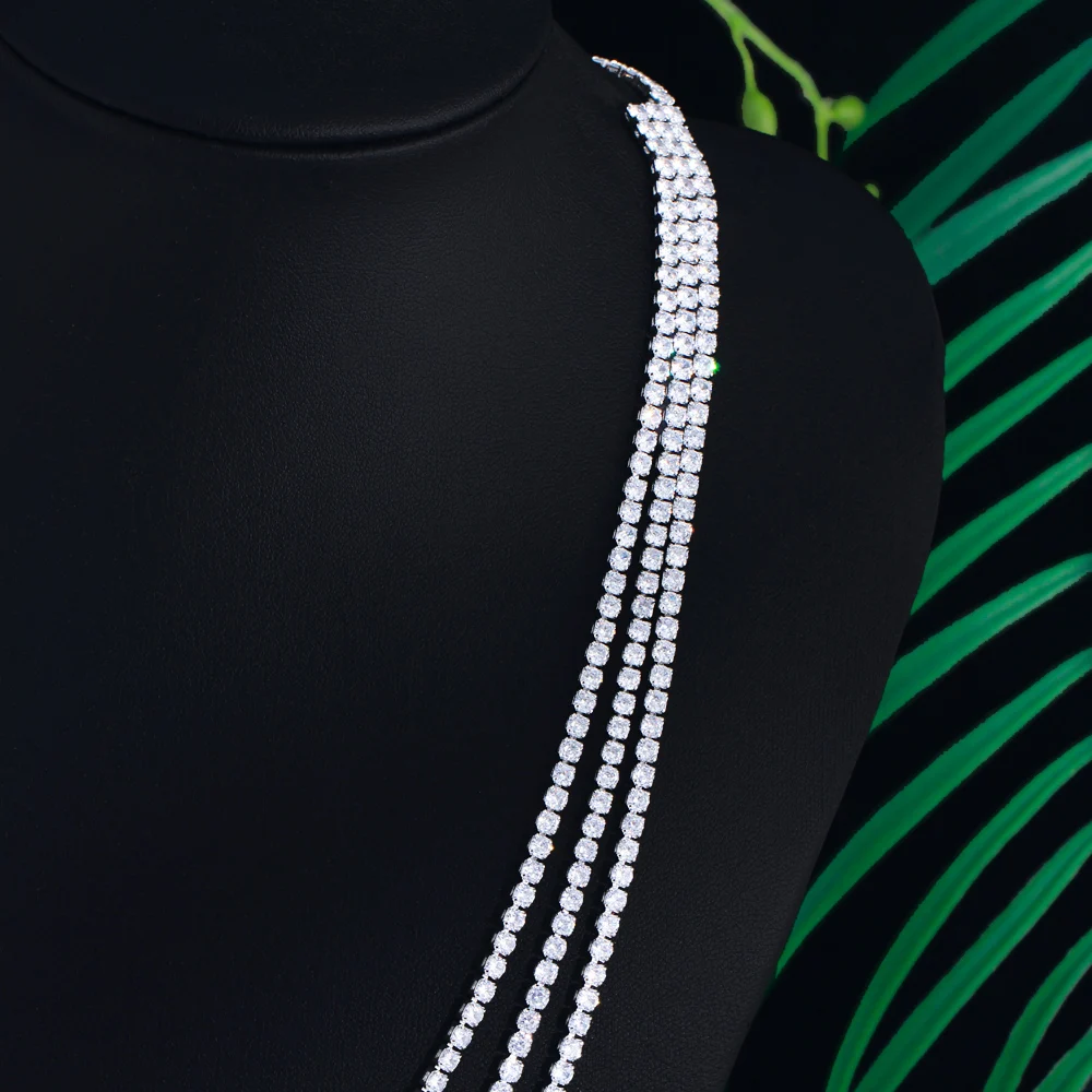 Kupfer Luxuriös Einfacher Stil Perlen Geometrisch Zirkon Dreilagige Halskette display picture 8