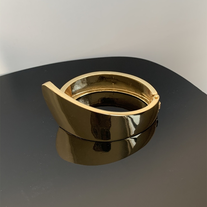 Übertrieben Moderner Stil Irregulär Geometrisch Einfarbig Legierung Kupfer Polieren Überzug Frau Armband Armreif display picture 14