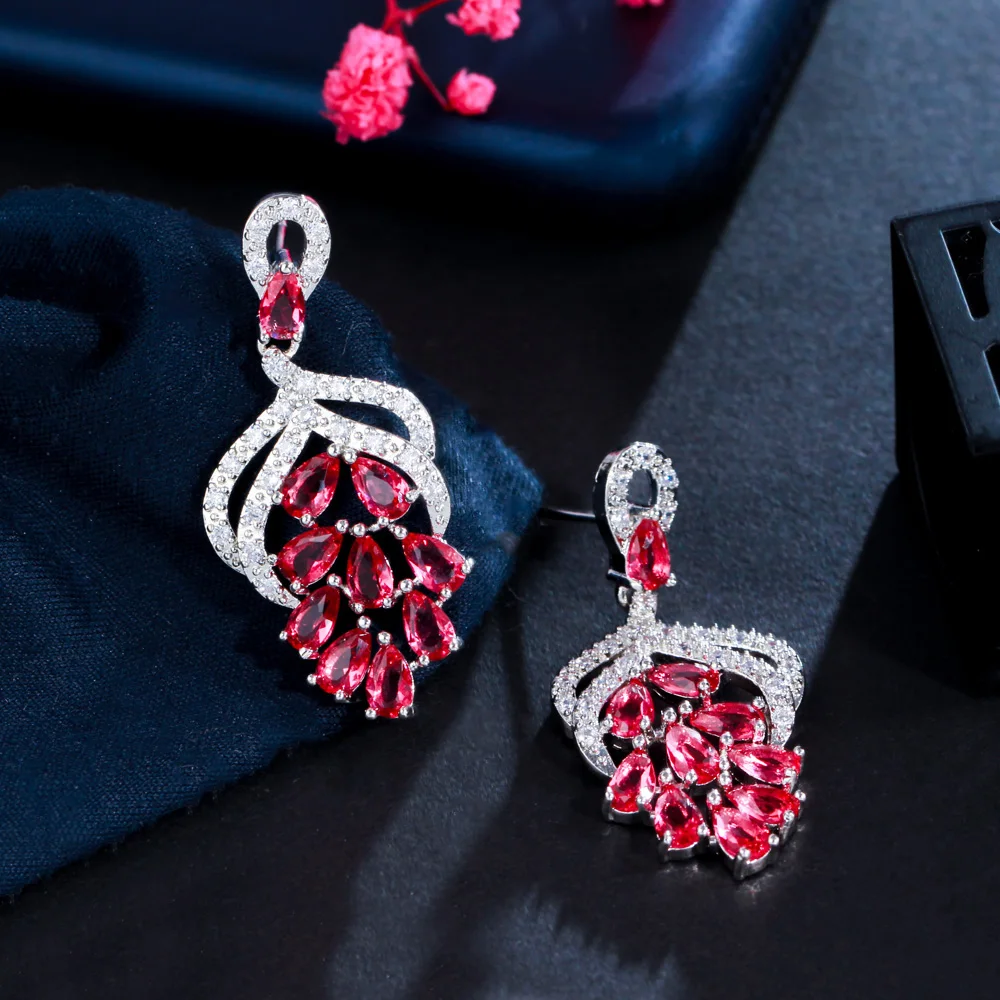 1 Pair Casual Elegant Plant Flower Plating Inlay Copper Zircon White Gold Plated Drop Earrings display picture 4