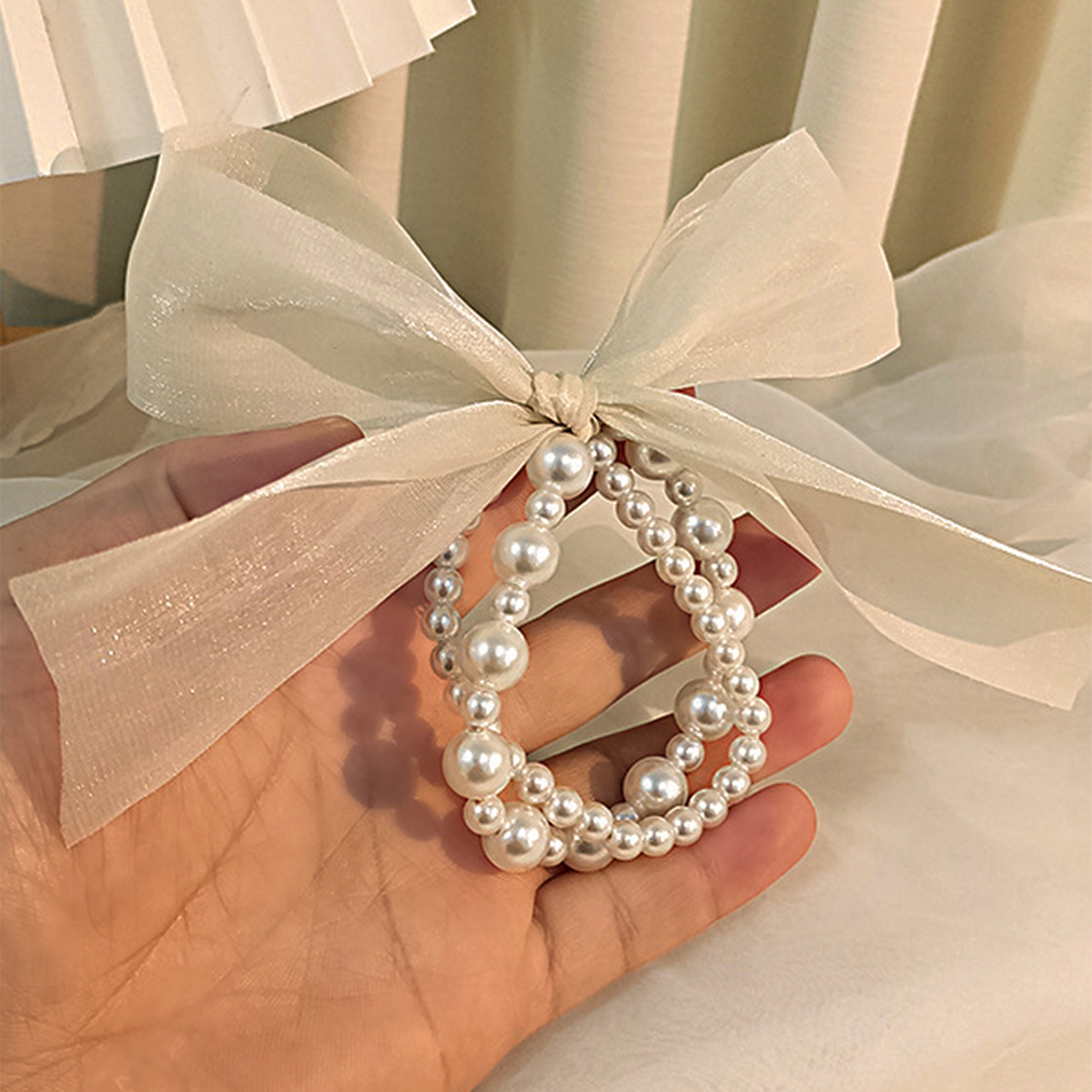 Frau Süß Einfacher Stil Bogenknoten Imitationsperle Polyester Perlen Haargummi display picture 4