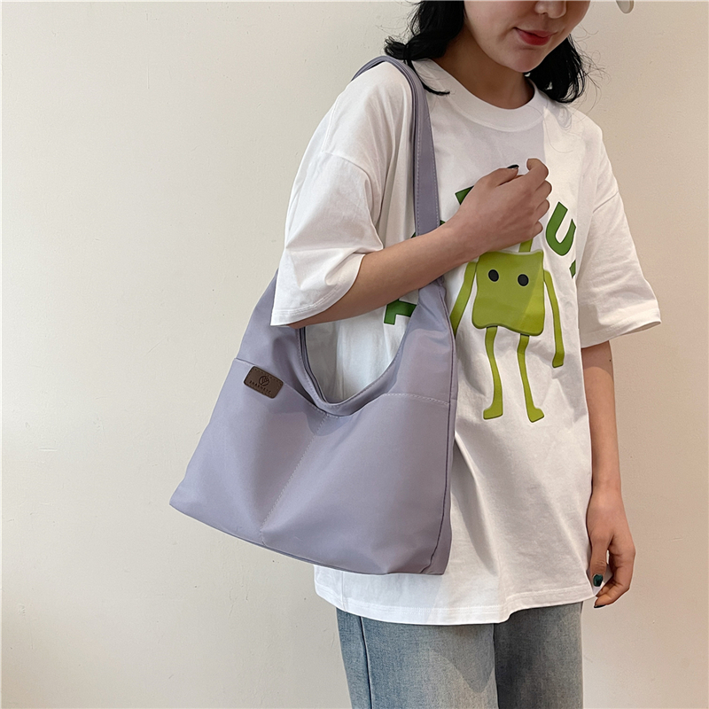Women's Medium Cloth Solid Color Preppy Style Classic Style Zipper Underarm Bag display picture 3