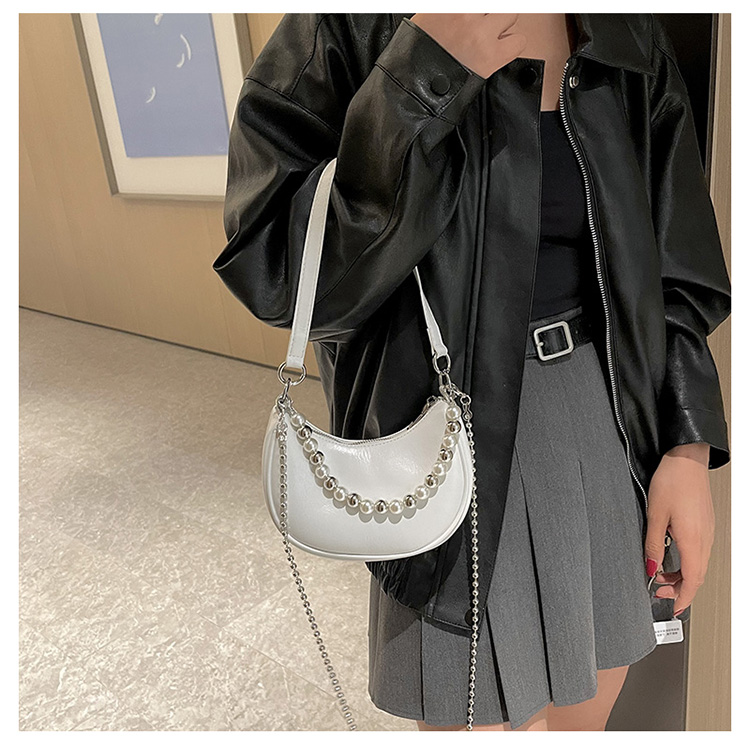 Women's Medium Pu Leather Solid Color Classic Style Beading Dumpling Shape Zipper Underarm Bag display picture 14