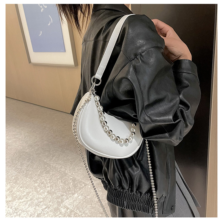 Women's Medium Pu Leather Solid Color Classic Style Beading Dumpling Shape Zipper Underarm Bag display picture 15