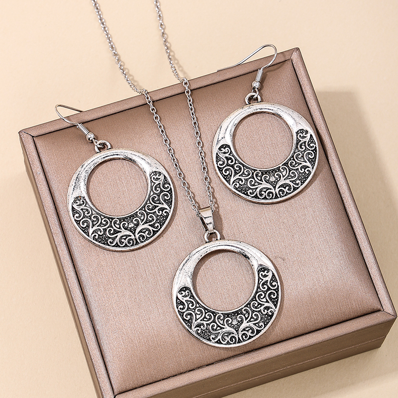 Hip-Hop Retro Solid Color Alloy Women's Jewelry Set display picture 4