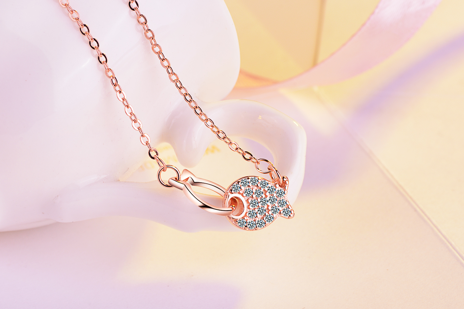 Copper Simple Style Classic Style Inlay Solid Color Zircon Pendant Necklace display picture 6