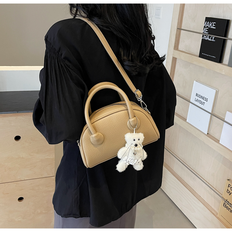 Women's Medium Pu Leather Solid Color Basic Streetwear Sewing Thread Zipper Crossbody Bag display picture 12