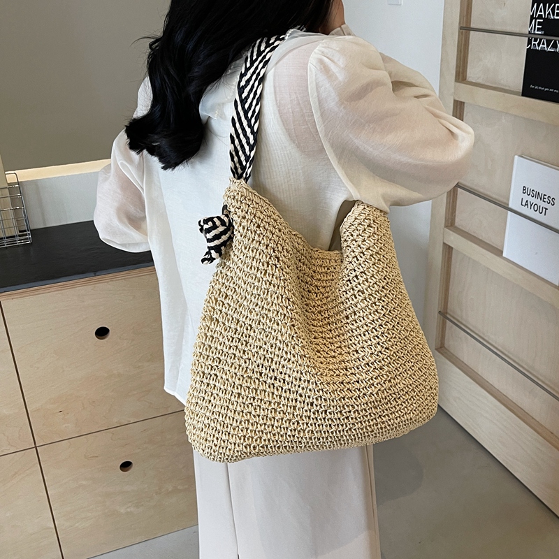 Women's Vacation Beach Solid Color Straw Shopping Bags display picture 8