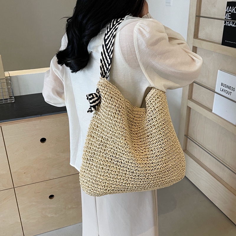 Women's Vacation Beach Solid Color Straw Shopping Bags display picture 2