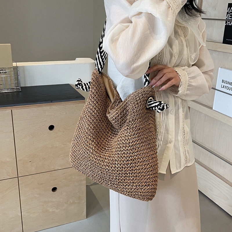 Women's Vacation Beach Solid Color Straw Shopping Bags display picture 6