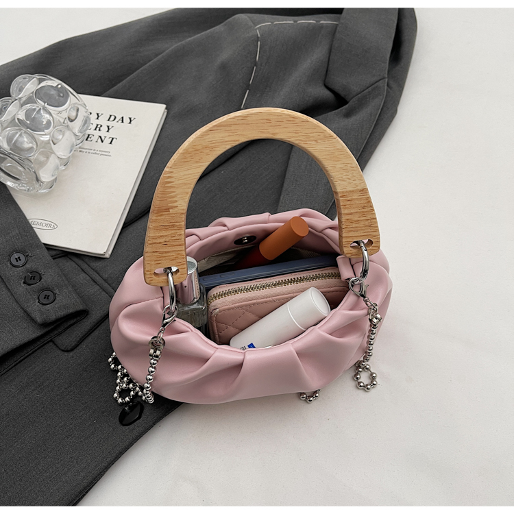 Women's Medium Pu Leather Solid Color Basic Classic Style Sewing Thread Magnetic Buckle Underarm Bag display picture 5