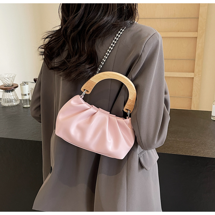 Women's Medium Pu Leather Solid Color Basic Classic Style Sewing Thread Magnetic Buckle Underarm Bag display picture 16