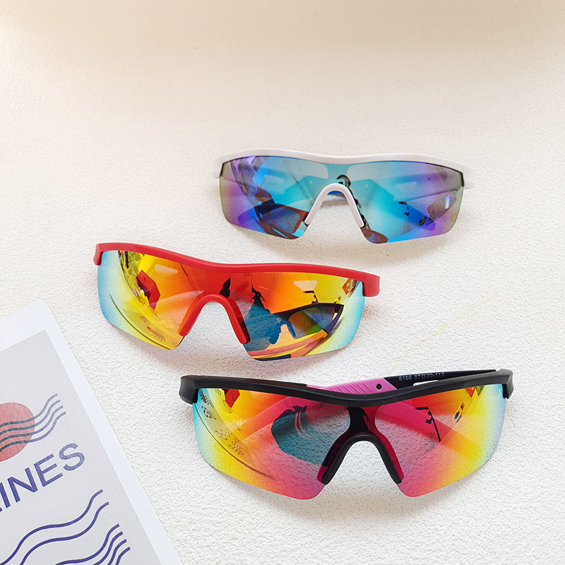 Vacaciones Deportes Estilo De Moda Bloque De Color Resina Avator Medio Cuadro Gafas De Sol Para Niños display picture 3