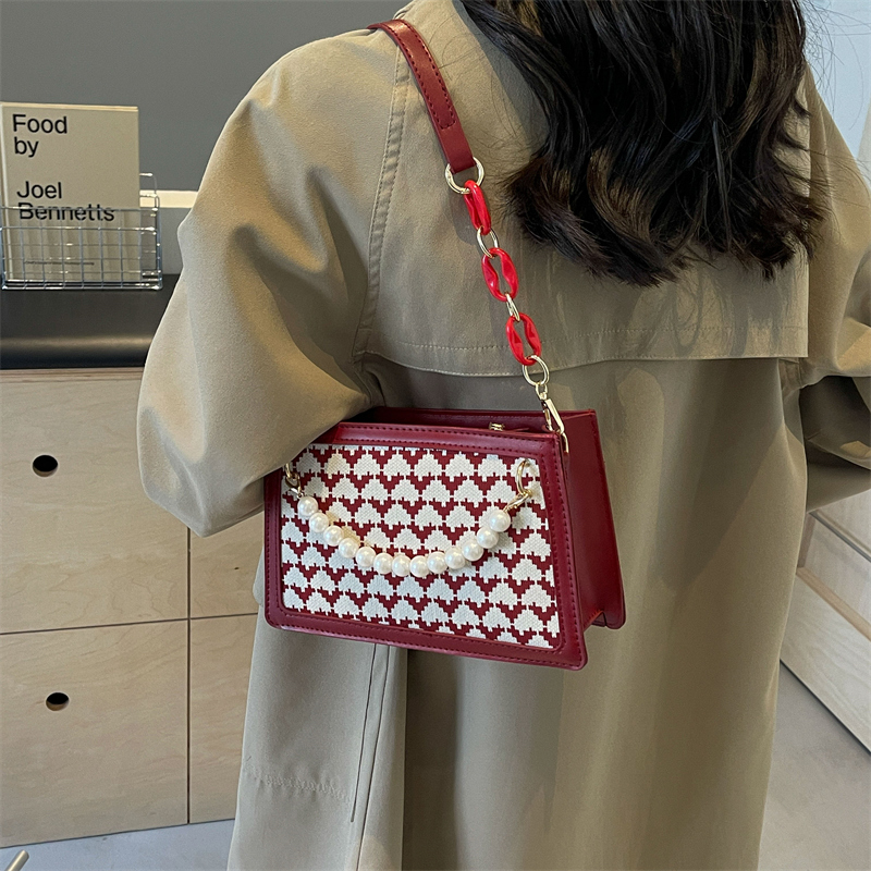 Women's Medium Checked Cloth Heart Shape Elegant Vintage Style Beading Zipper Underarm Bag display picture 7