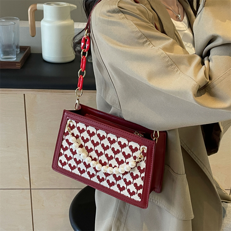Women's Medium Checked Cloth Heart Shape Elegant Vintage Style Beading Zipper Underarm Bag display picture 11