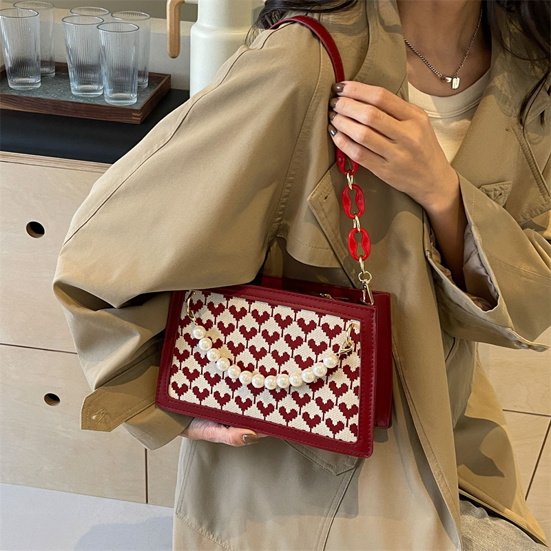 Women's Medium Checked Cloth Heart Shape Elegant Vintage Style Beading Zipper Underarm Bag display picture 14