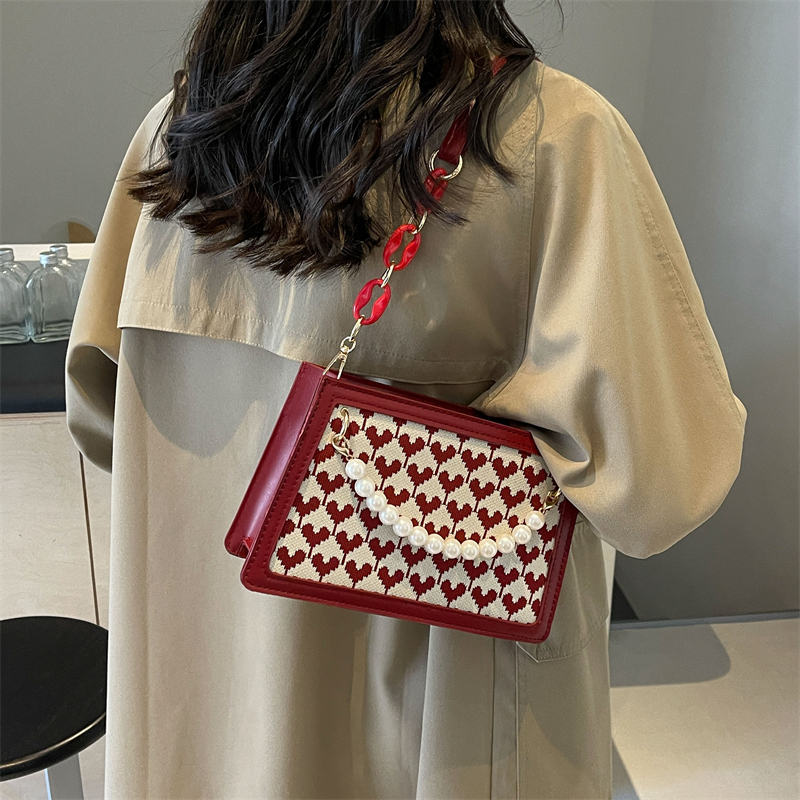 Women's Medium Checked Cloth Heart Shape Elegant Vintage Style Beading Zipper Underarm Bag display picture 21