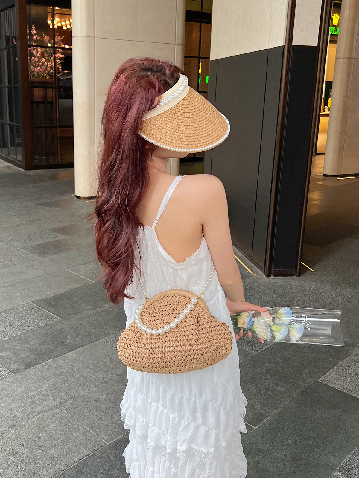 Women's Medium Straw Solid Color Vacation Beach Beading Weave Clasp Frame Straw Bag display picture 9