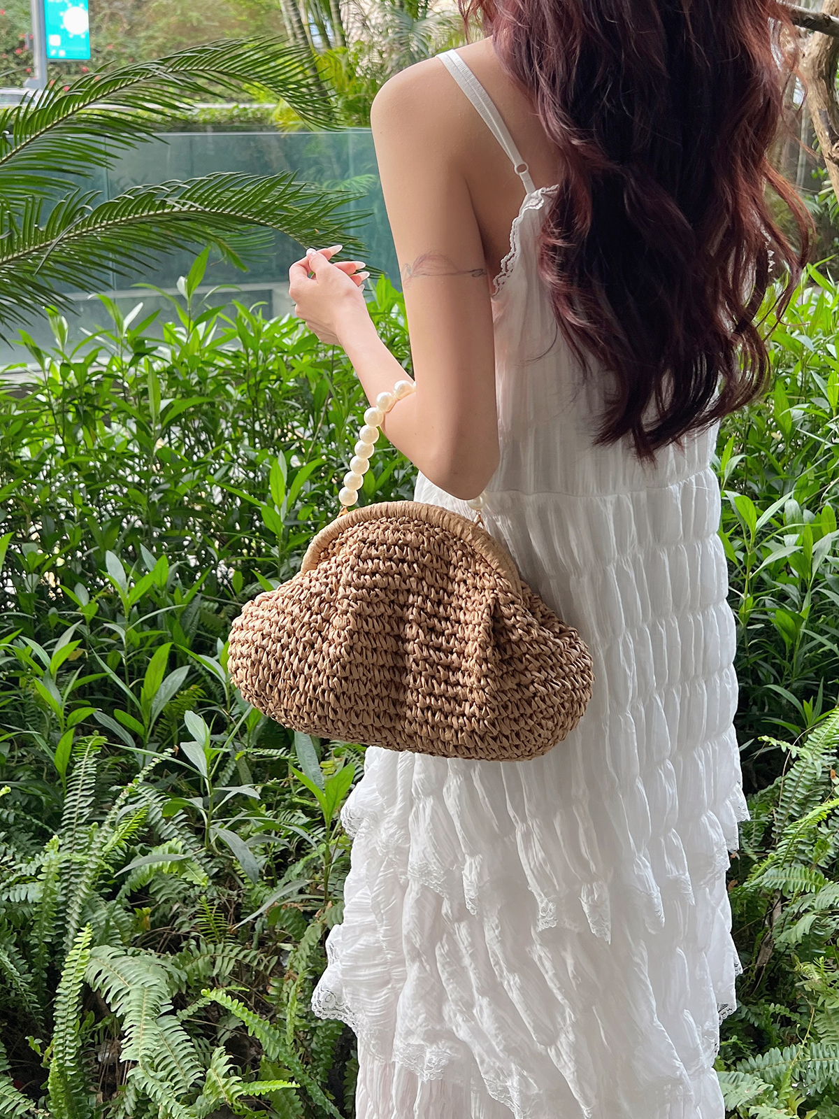 Women's Medium Straw Solid Color Vacation Beach Beading Weave Clasp Frame Straw Bag display picture 12