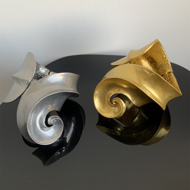 Retro Barocker Stil Überdimensioniert Spiral- Legierung Kupfer Vergoldet Versilbert Frau Armreif display picture 8