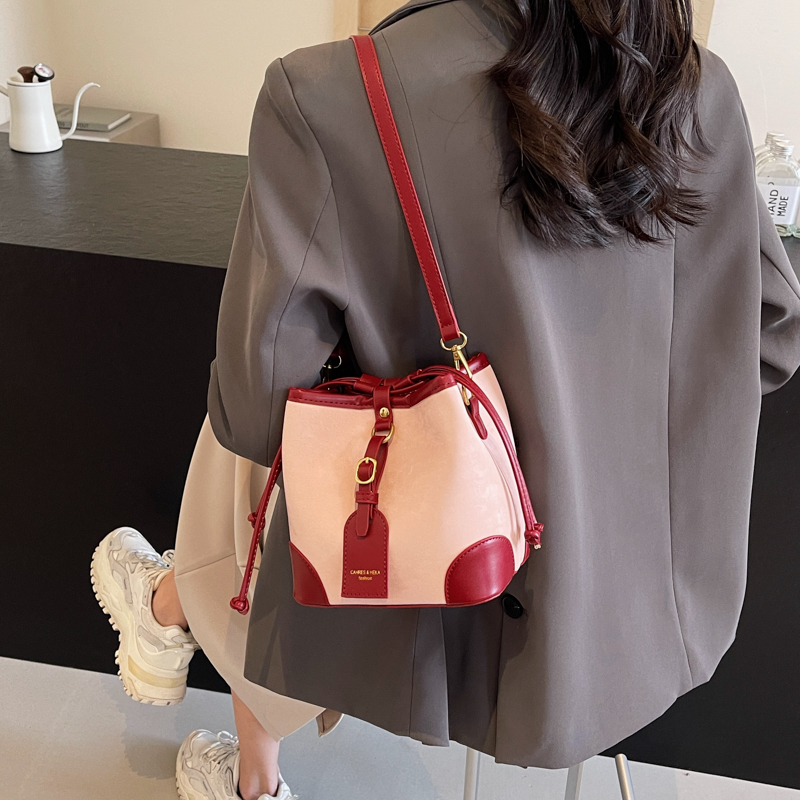 Women's Streetwear Solid Color Pu Leather Shopping Bags display picture 7