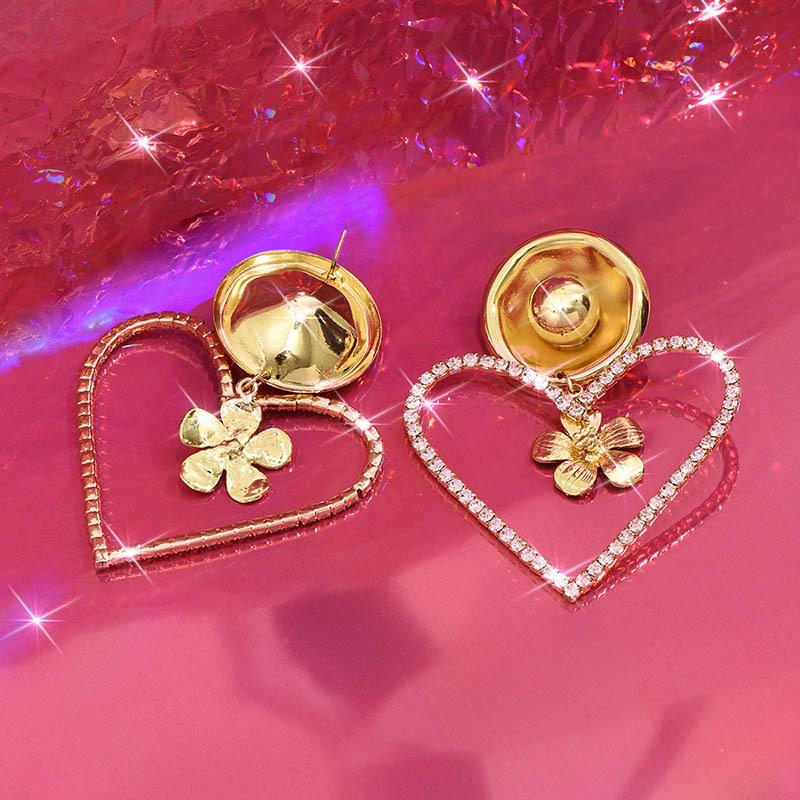 1 Pair Elegant Lady Geometric Heart Shape Inlay Alloy Rhinestones Drop Earrings display picture 5