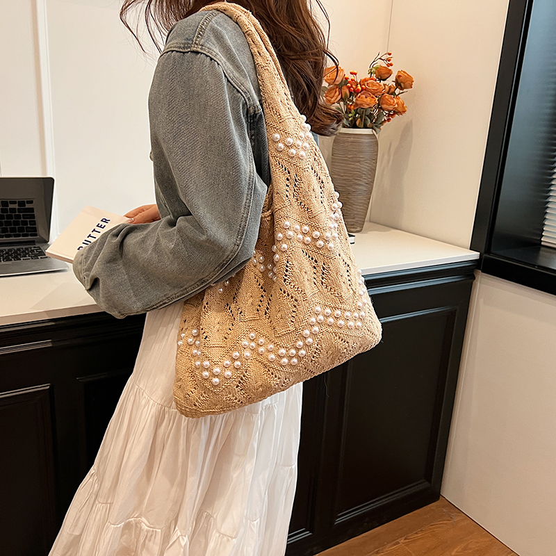 Women's Basic Classic Style Solid Color Knit Shopping Bags display picture 10