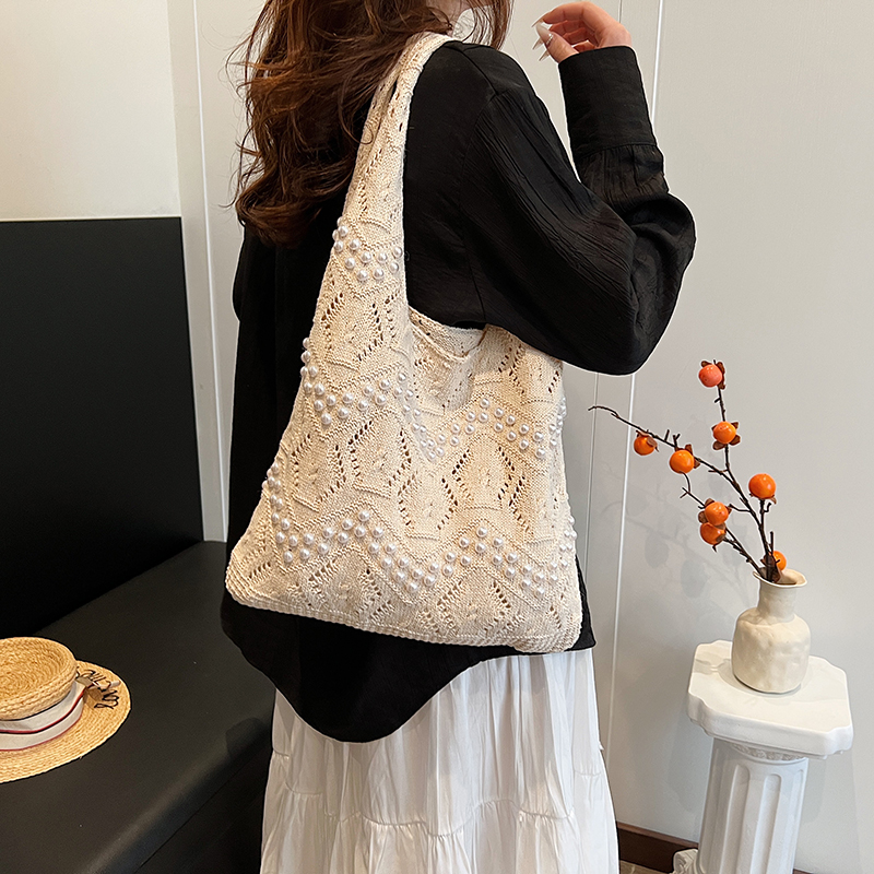 Women's Basic Classic Style Solid Color Knit Shopping Bags display picture 13
