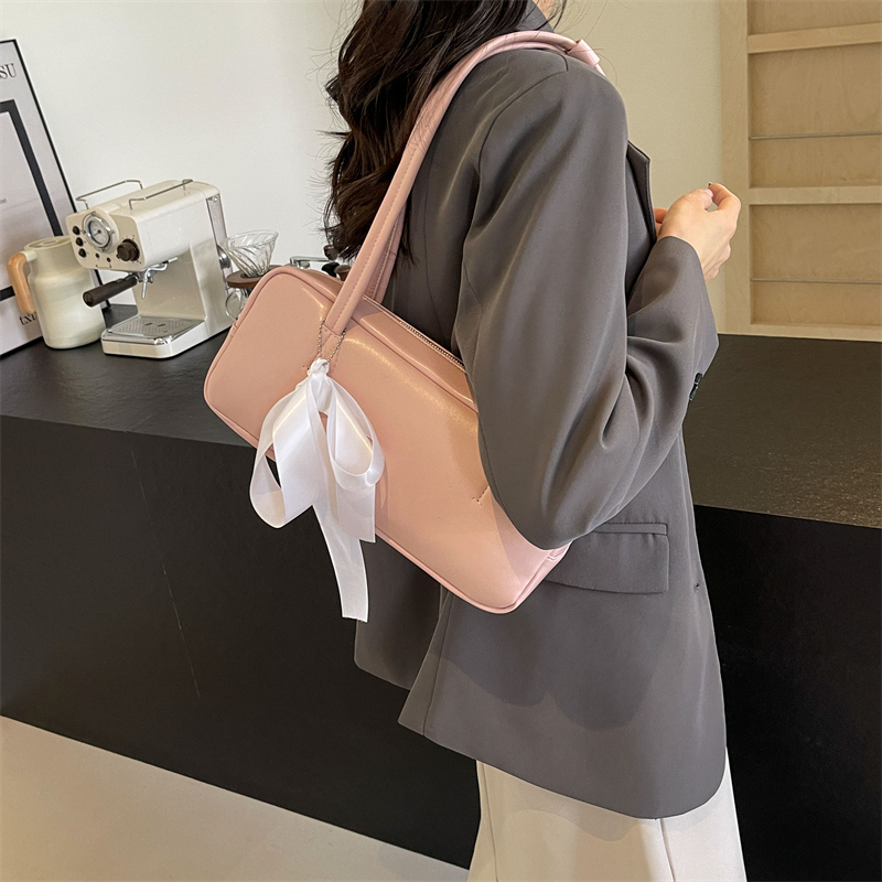 Women's Vintage Style Classic Style Solid Color Pu Leather Shopping Bags display picture 9