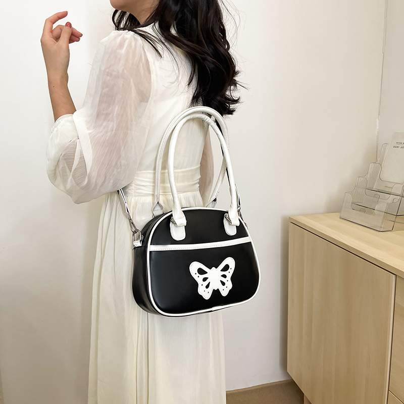 Femmes Moyen Faux Cuir Papillon Style Classique Fil À Coudre Fermeture Éclair Sac Bandoulière display picture 13