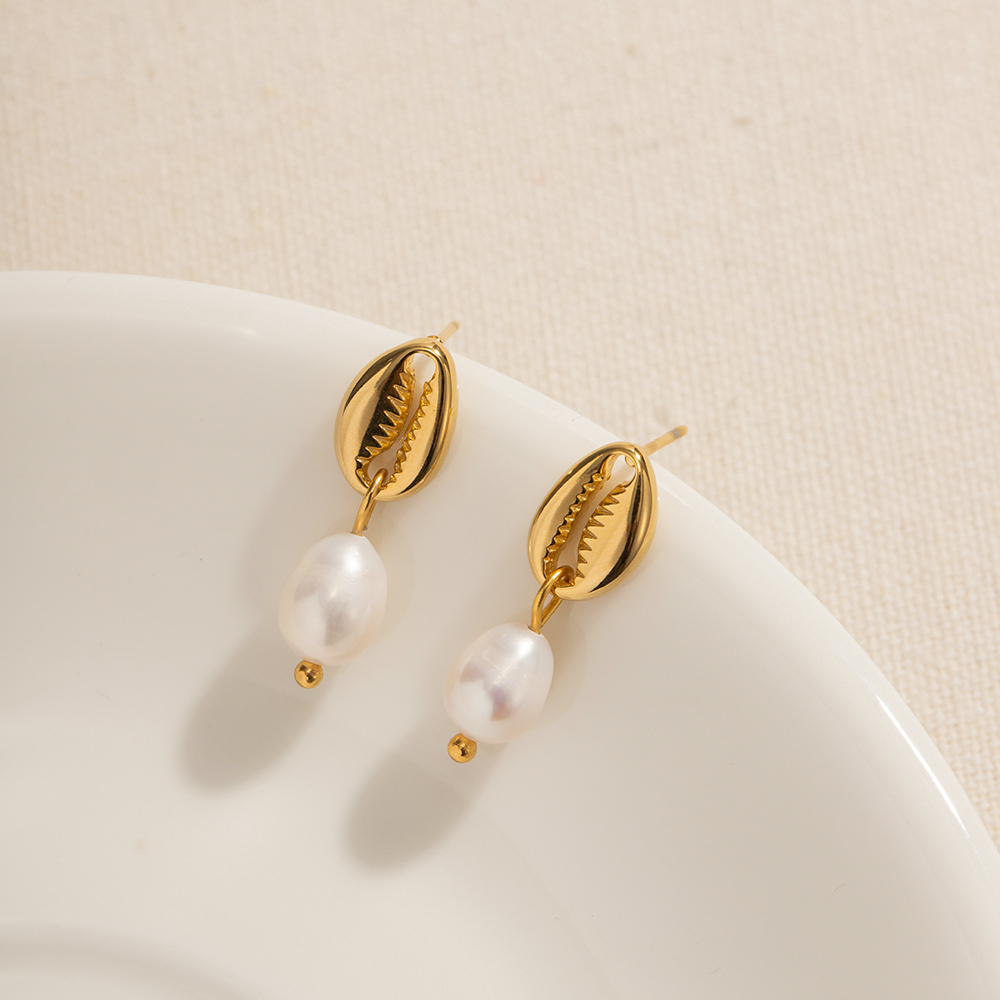 1 Pair IG Style Shell Pearl 304 Stainless Steel 18K Gold Plated Drop Earrings display picture 4
