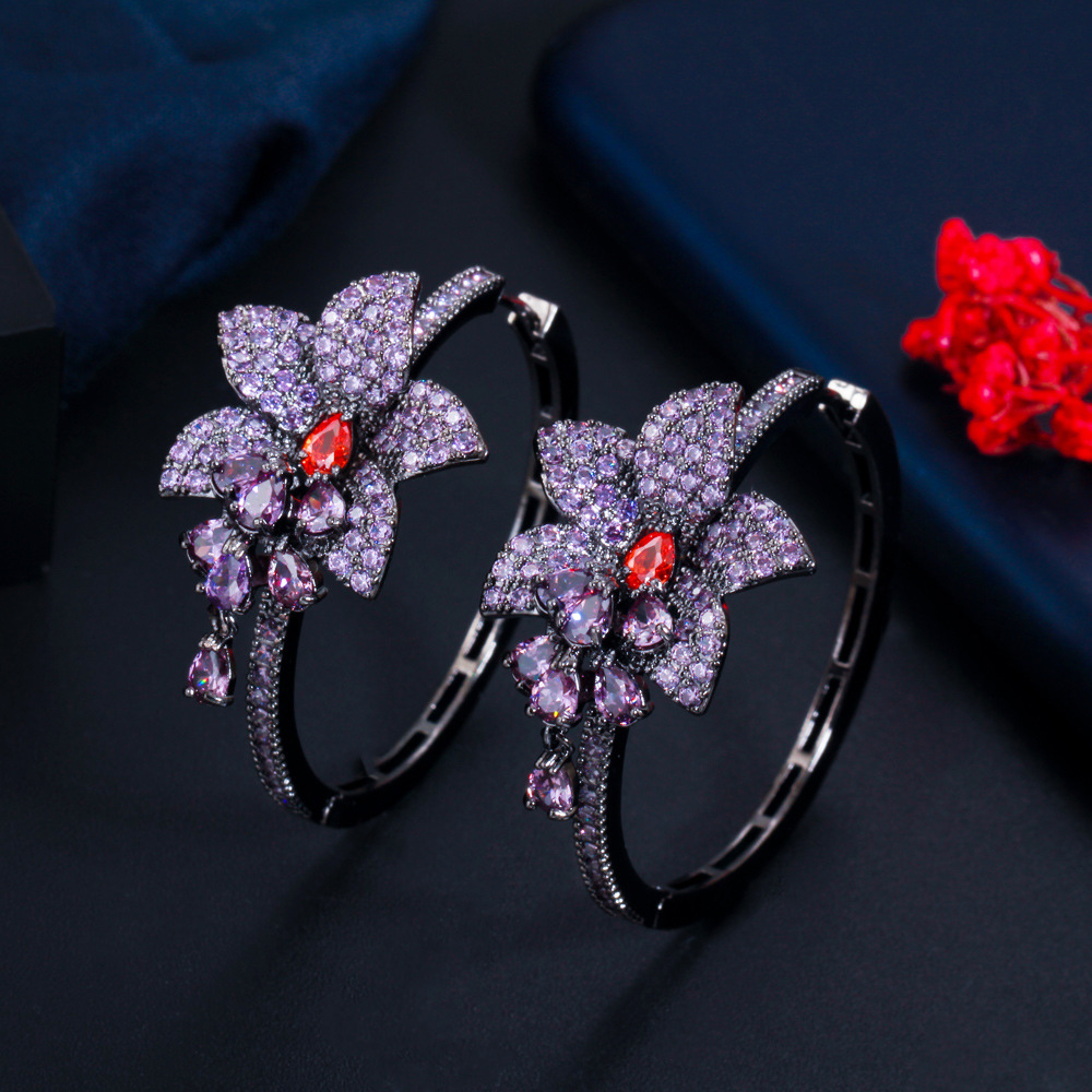 1 Pair Vintage Style Classic Style Geometric Flower Inlay Copper Zircon Earrings display picture 2