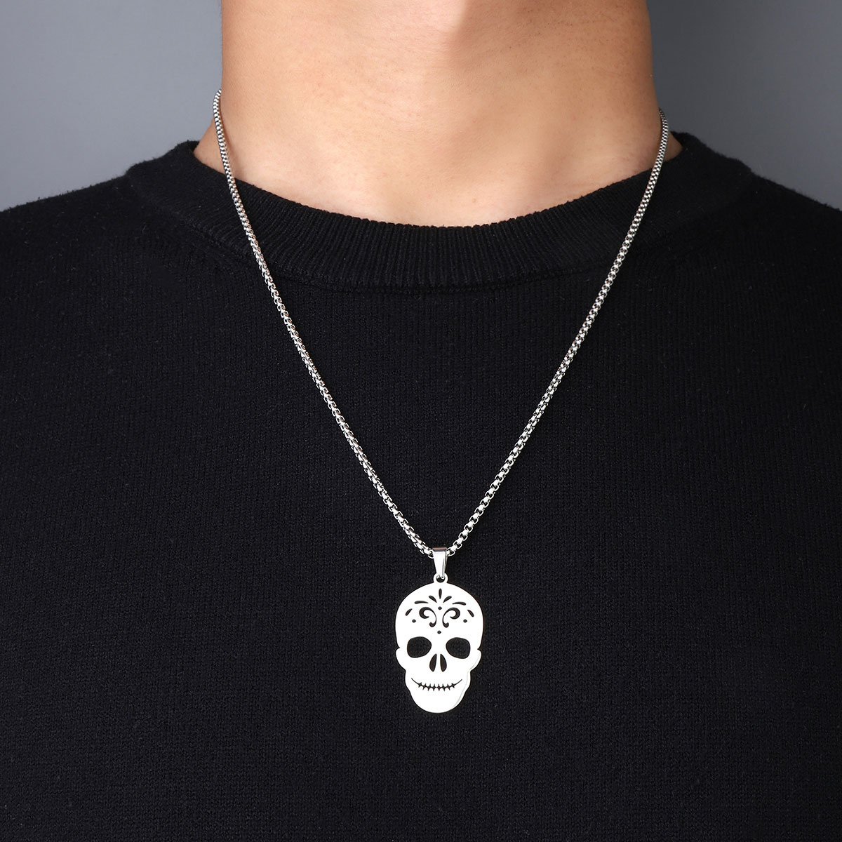 201 Stainless Steel Hip-Hop Hollow Out Round Life Tree Skull Pendant Necklace display picture 1