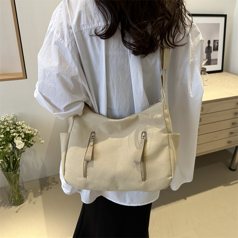 Women's Basic Classic Style Solid Color Canvas Shopping Bags display picture 6