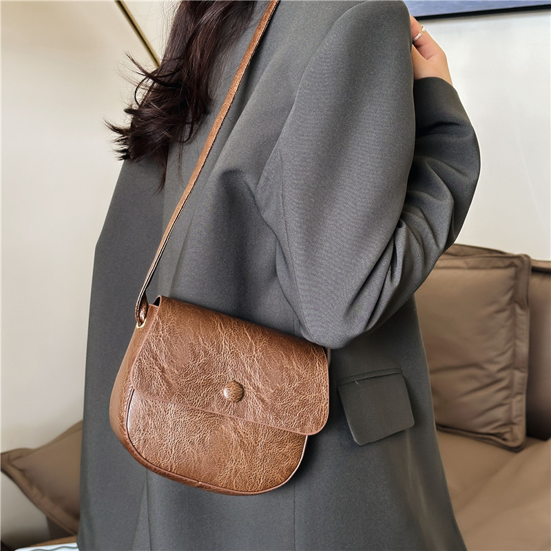 Women's Vintage Style Classic Style Solid Color Pu Leather Shopping Bags display picture 5