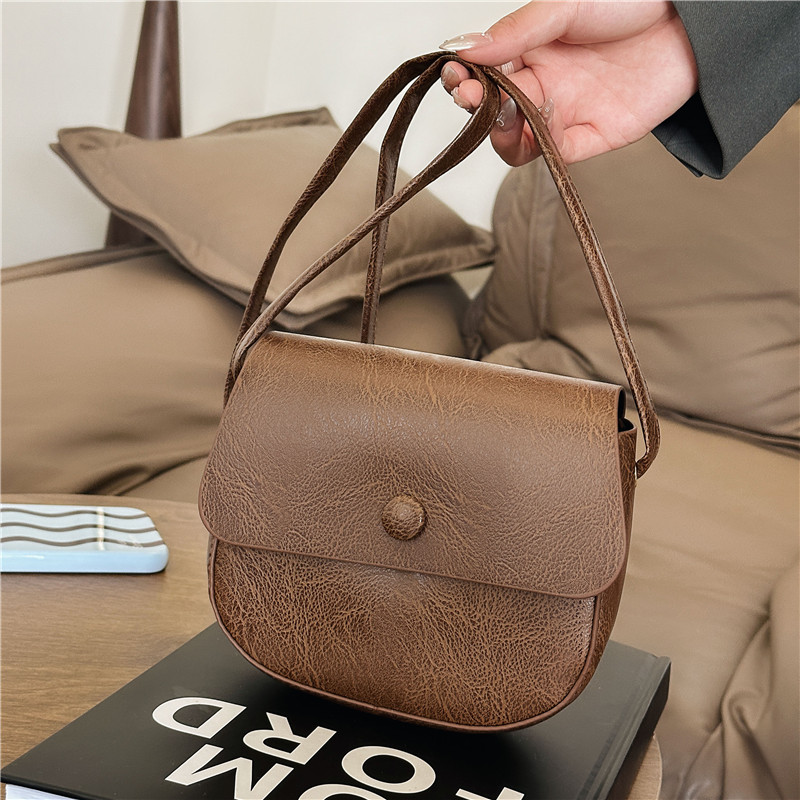 Women's Vintage Style Classic Style Solid Color Pu Leather Shopping Bags display picture 2