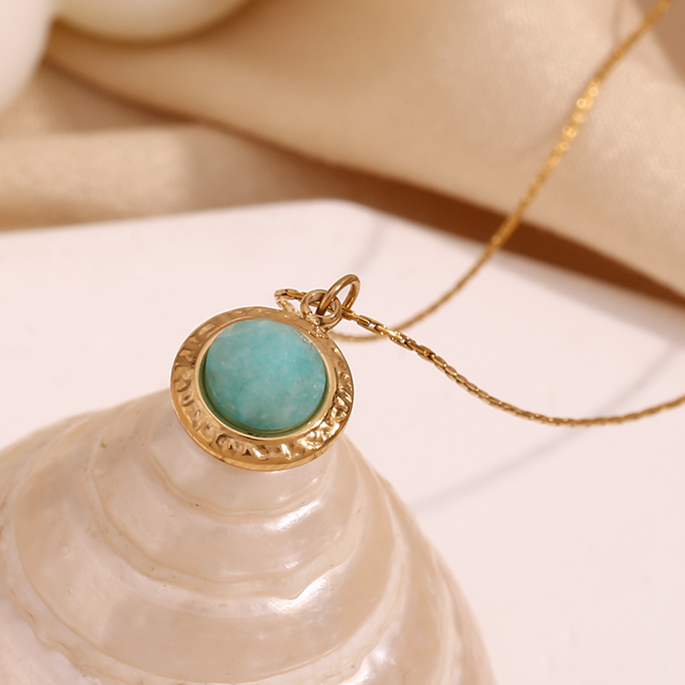 304 Stainless Steel 18K Gold Plated Vintage Style Simple Style Classic Style Plating Inlay Round Turquoise Pendant Necklace display picture 10