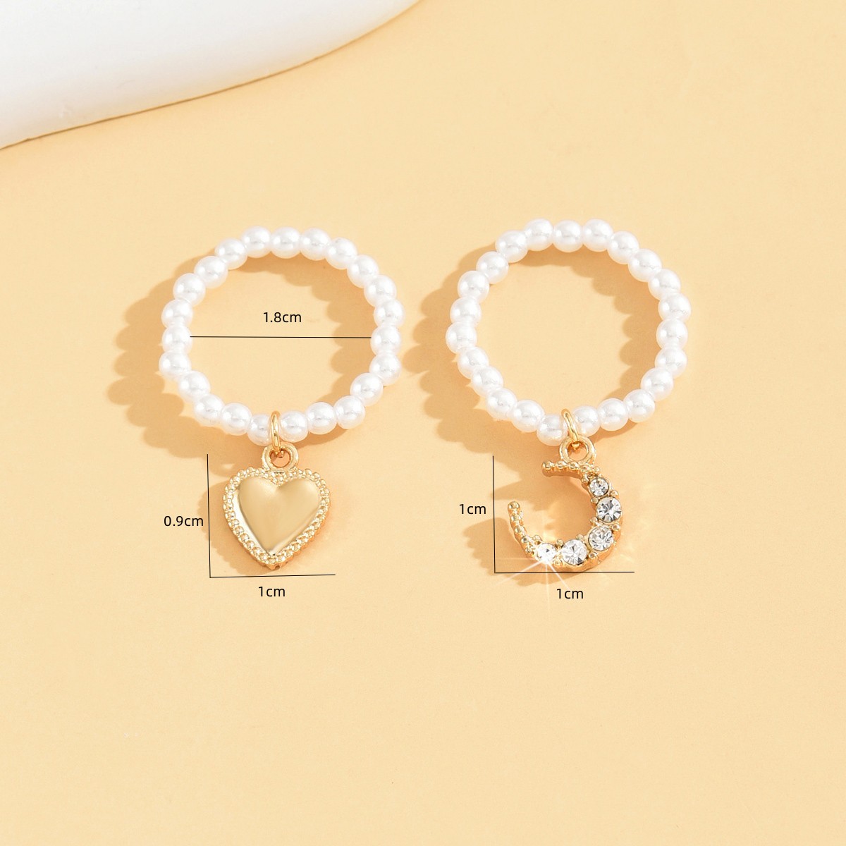 Simple Style Classic Style Moon Artificial Pearl Alloy Beaded Women's Rings display picture 2