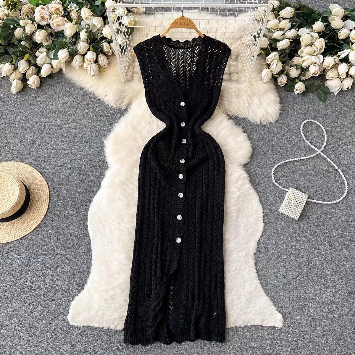 Women's Slit Dress Vintage Style V Neck Sleeveless Solid Color Knee-Length Swimming Pool Beach display picture 2