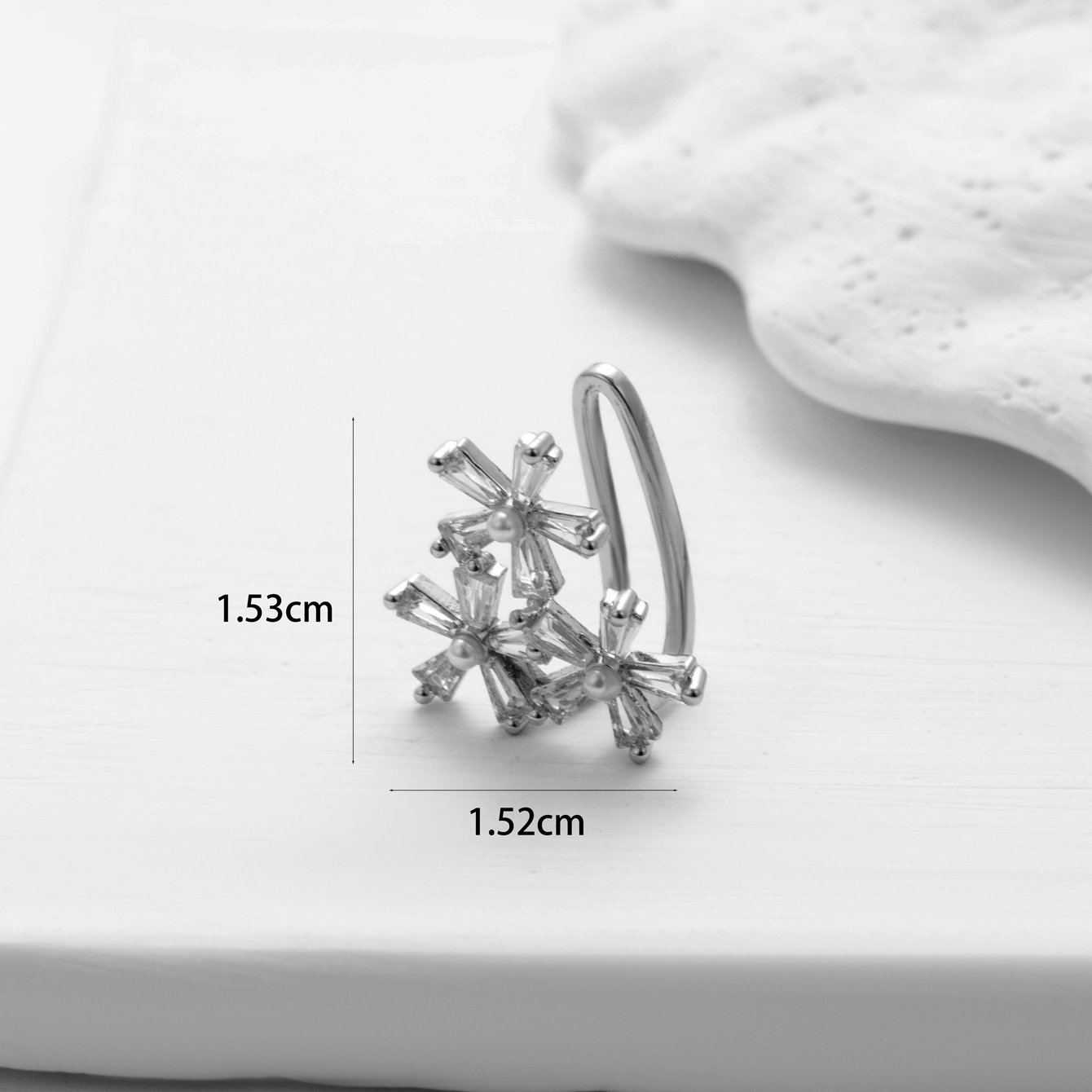 1 Piece Simple Style Classic Style Heart Shape Flower Bow Knot Inlay Copper Zircon Ear Cuffs display picture 10