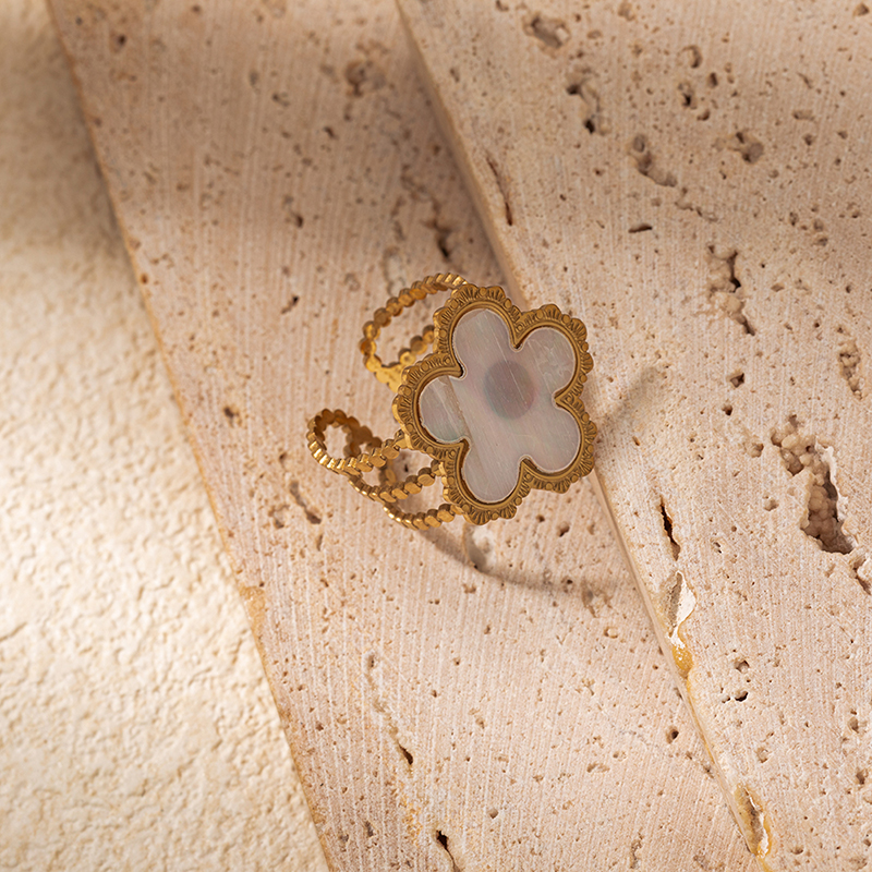Elegant Cute Sweet Flower 304 Stainless Steel Gold Plated Open Rings In Bulk display picture 2