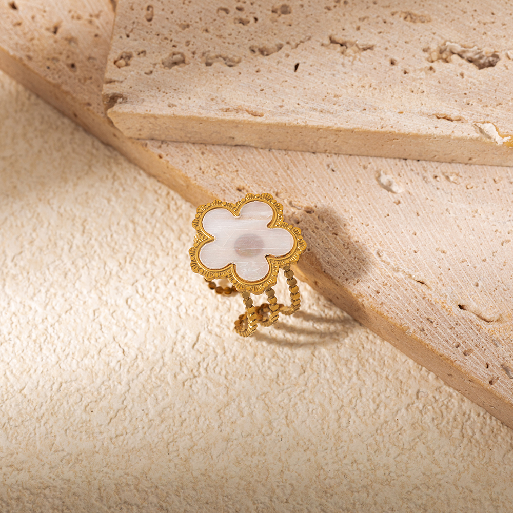 Elegant Cute Sweet Flower 304 Stainless Steel Gold Plated Open Rings In Bulk display picture 4